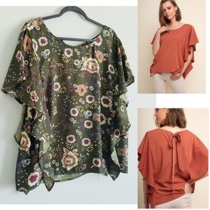 NWT Umgee Floral print draped Ruffle trim Blouse